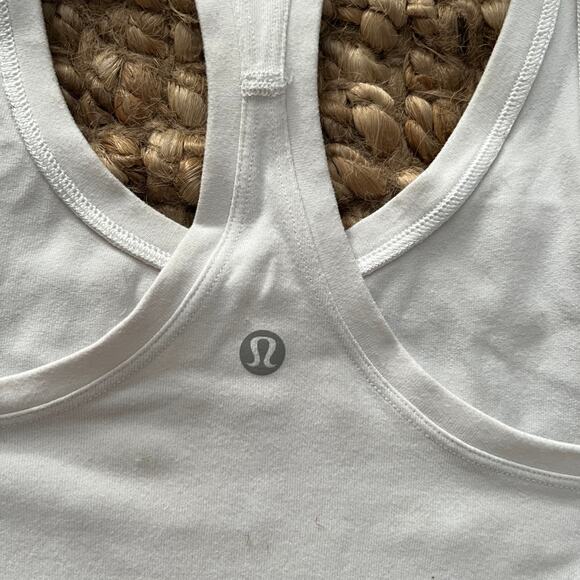 Lululemon Align Tank Top White Size 6 -Nulu Stretch Yoga-w/light markings - Picture 3 of 4